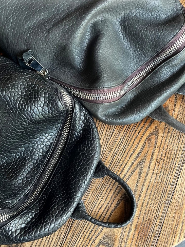 ソフト天然羊皮カジュアルバックパックユニセックスジップオフィ - Leather Work Bag Mens のレビューと価格