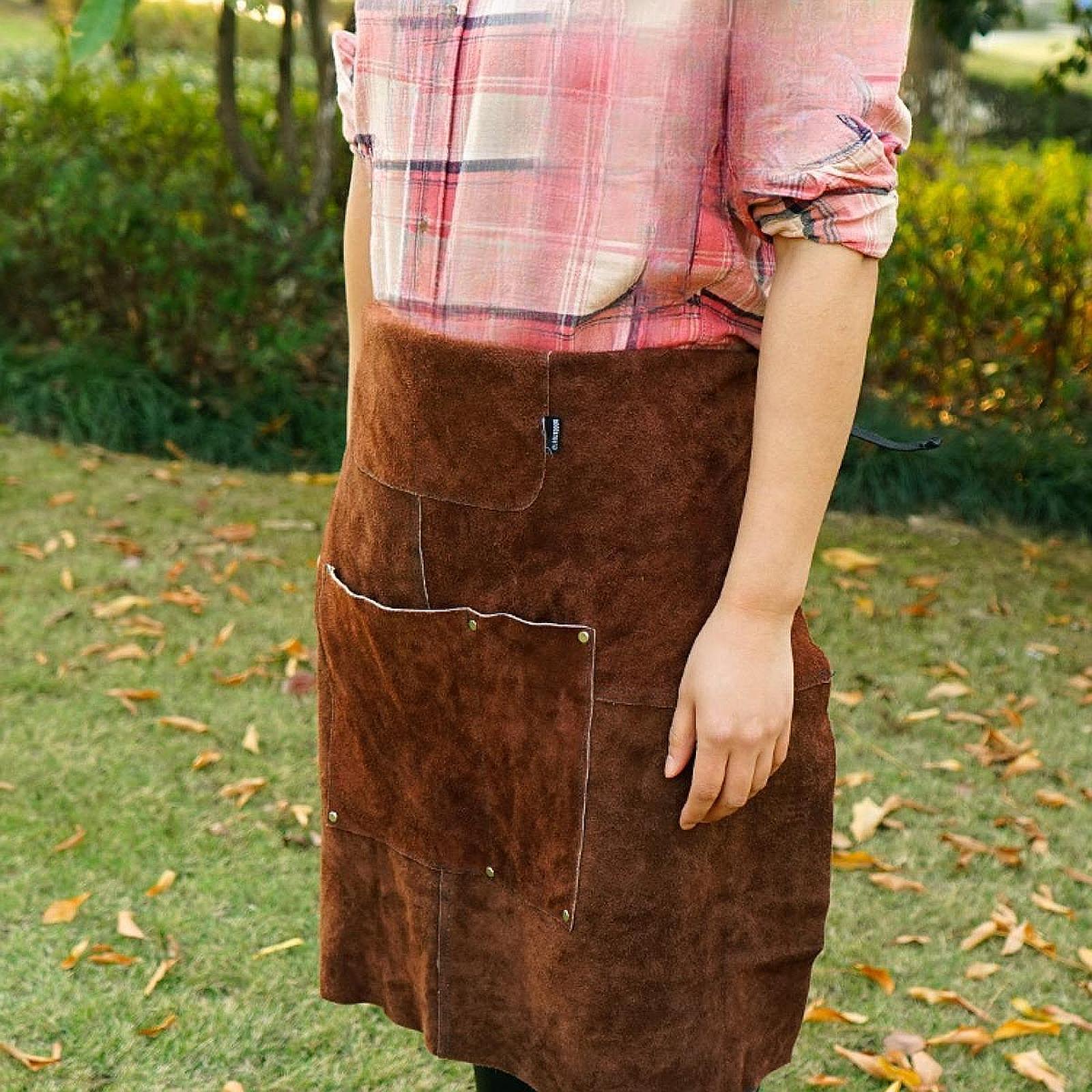 耐熱性と難燃性のワークショップエプロン、肉屋用の作業エプロン - Leather Work Japan のレビューと価格